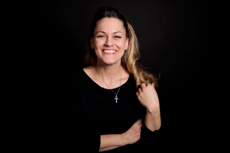 Sandy Lee (Lead Vocals)